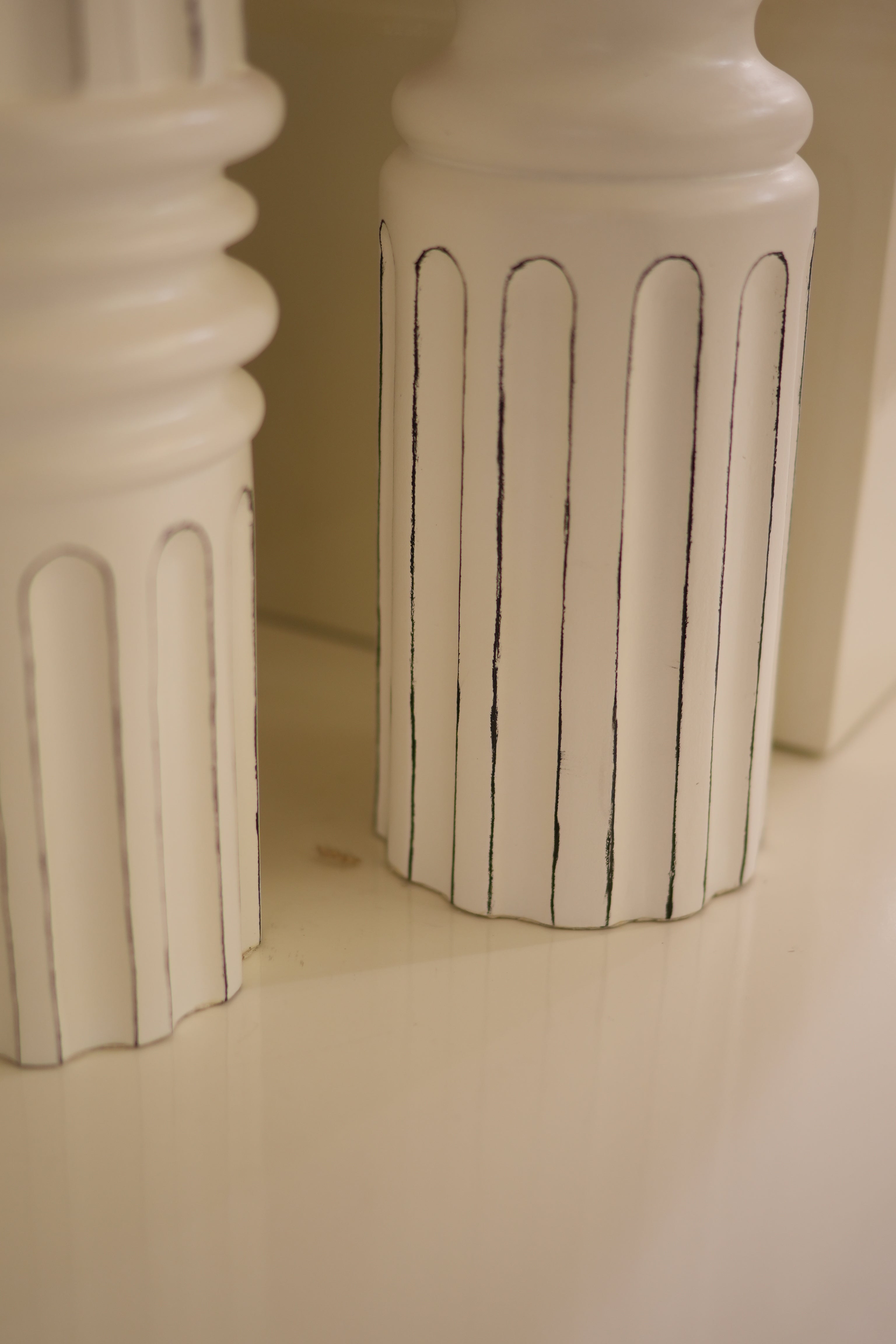 Column Resin Vase Set