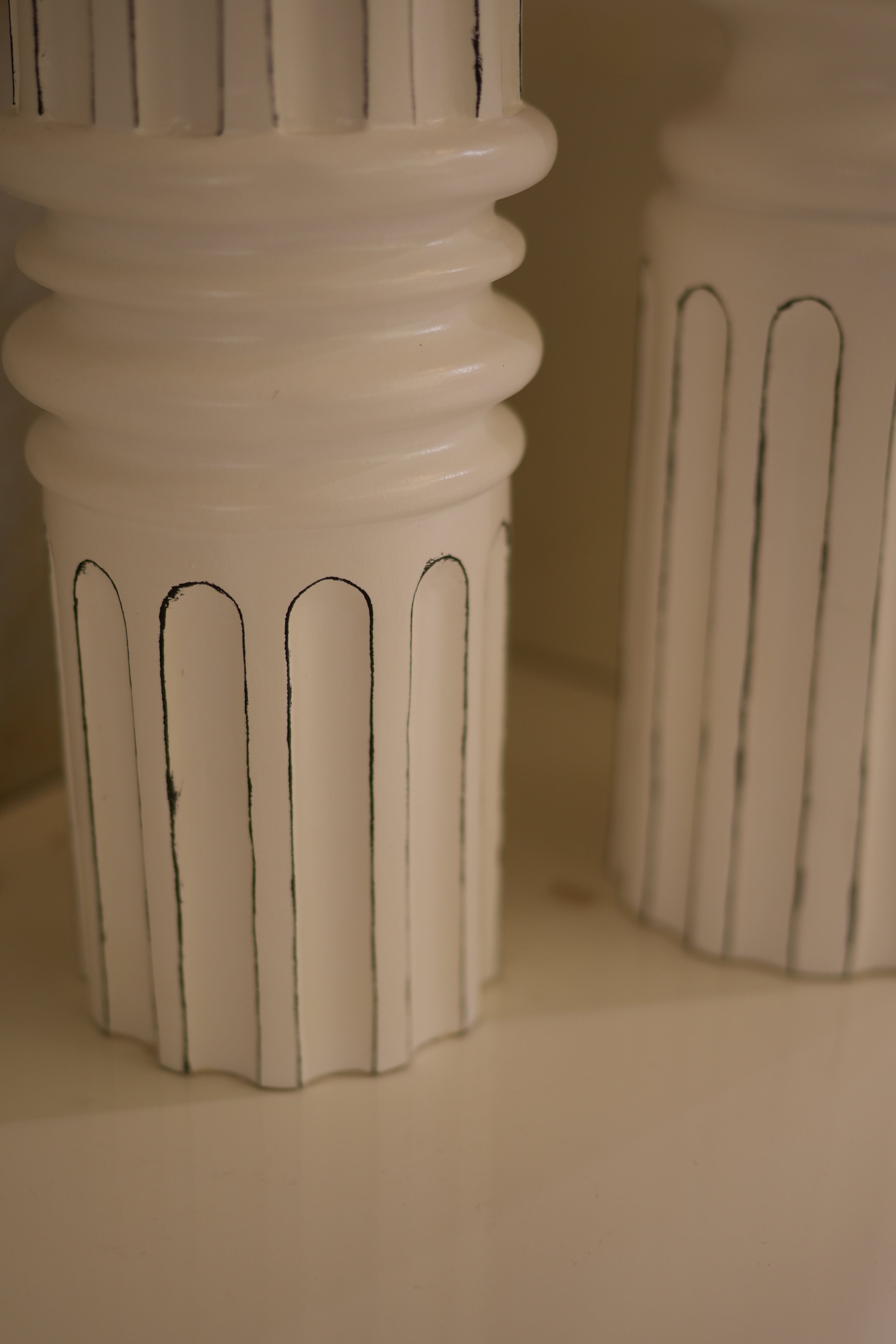 Column Resin Vase Set