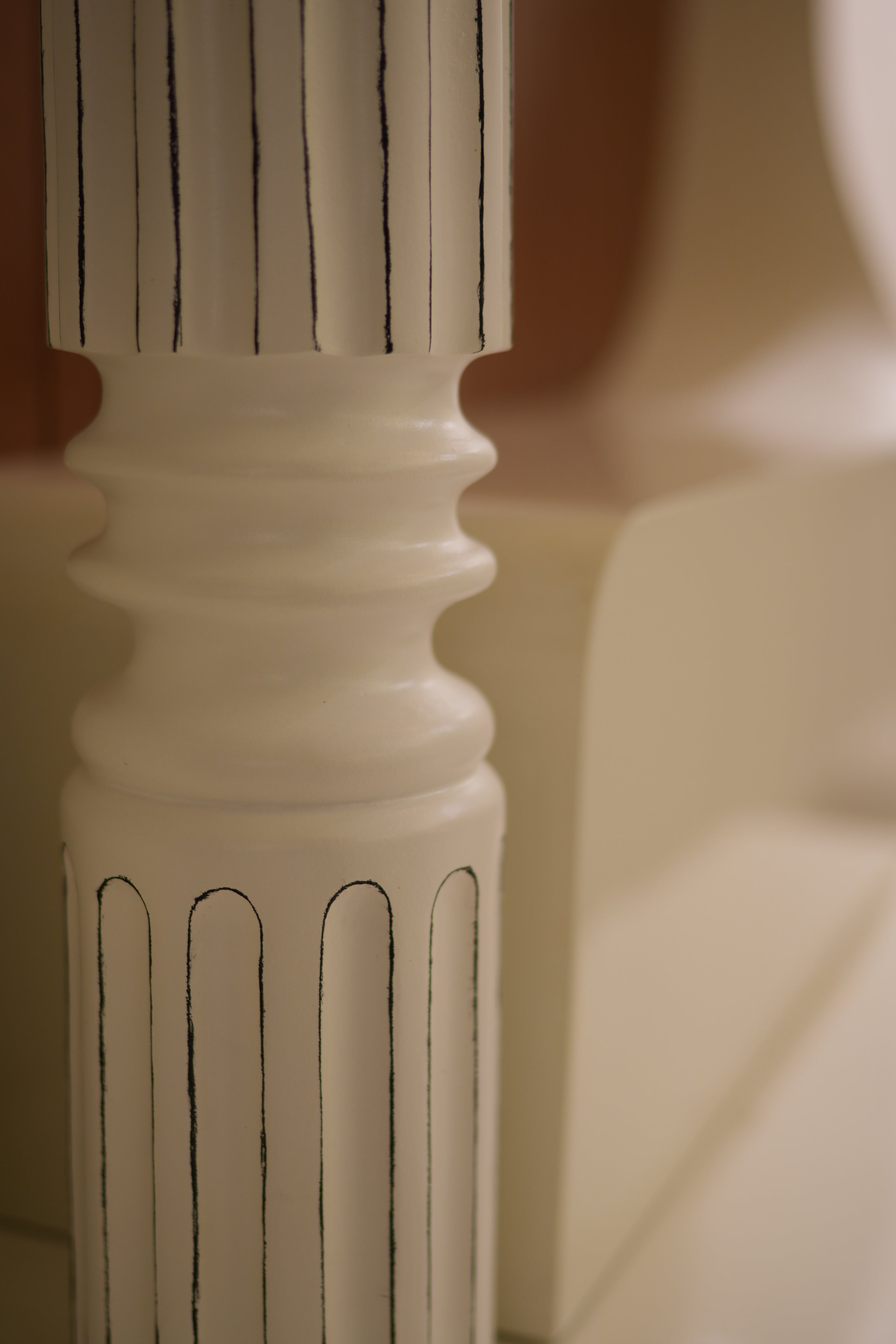 Column Resin Vase Set