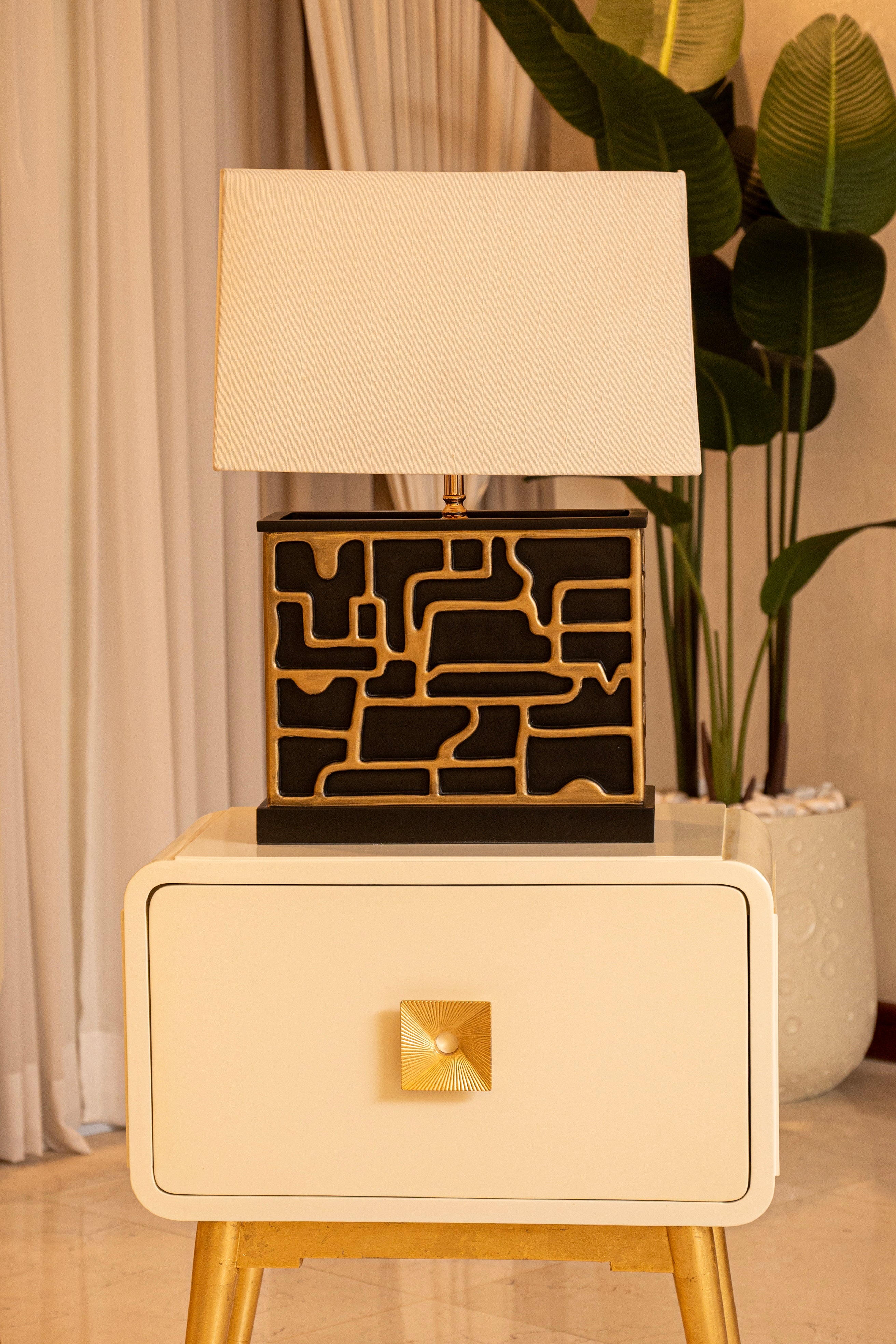 Architect's Glow Trendy Resin Table Lamp