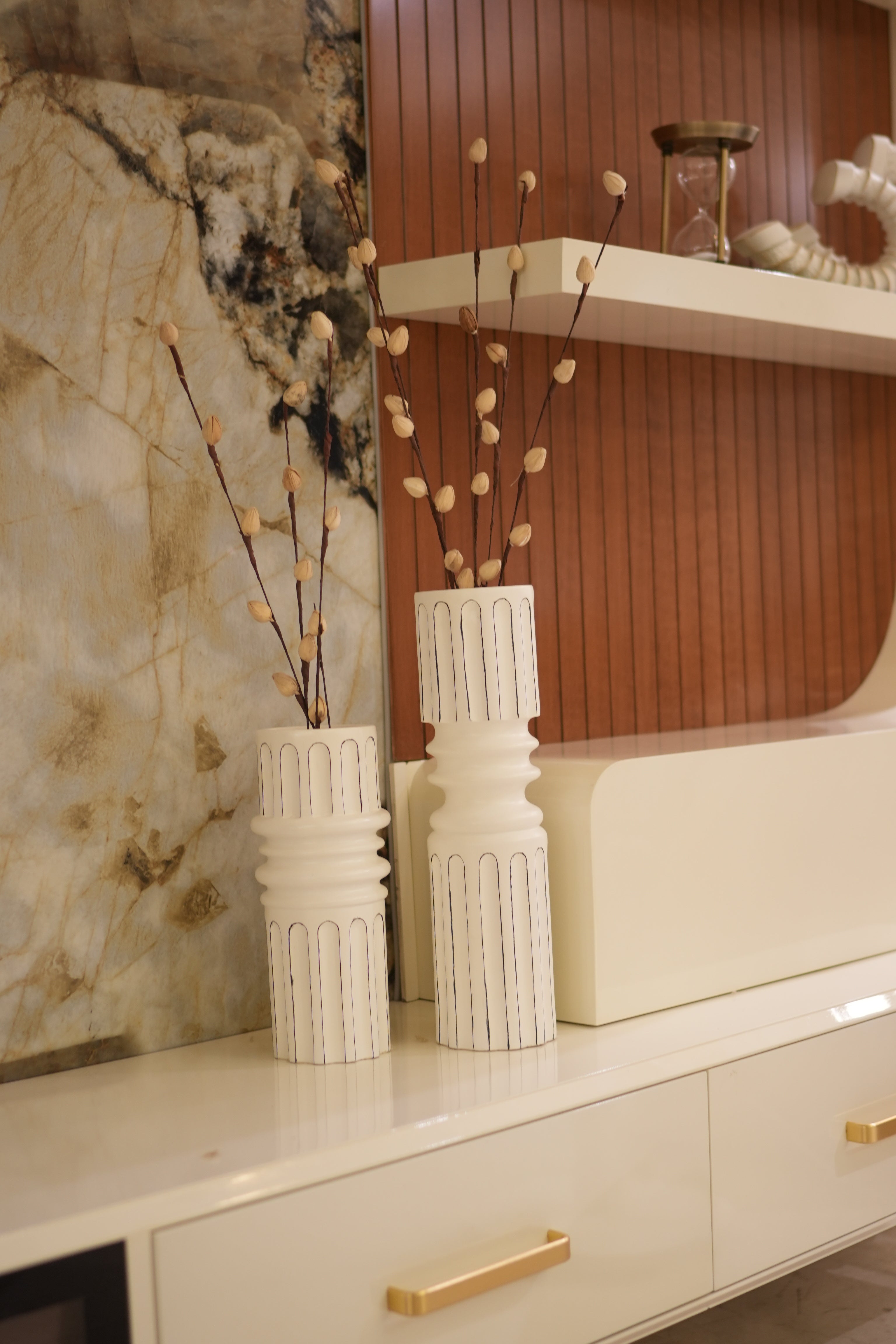 Column Resin Vase Set